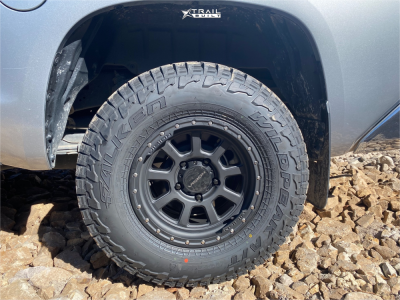 2021 Toyota Tundra Wheel Offset Aggressive > 1" Outside Fender Leveling