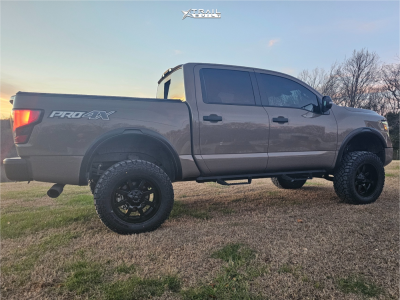 2022 Nissan TITAN Wheel Offset Aggressive > 1" Outside Fender