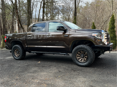 2019 Toyota Tundra - 20x9 20mm - Fuel Covert - Suspension Lift 2.5" - 35" x 12.5"