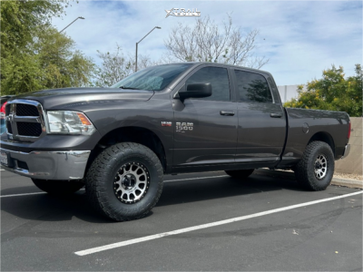 2021 Ram 1500 Classic - 17x8.5 0mm - Method MR305 - Suspension Lift 3" - 35" x 12.5"