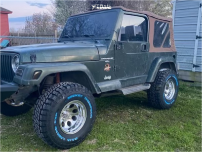 1997 Jeep Wrangler - 15x10 -38mm - Alloy Ion Style 171 - Suspension Lift 2.5" - 33" x 12.5"