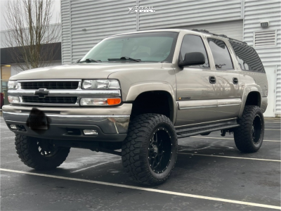 2000 Chevrolet Suburban 2500 - 20x10 -24mm - XD XD820 - Suspension Lift 6" - 35" x 12.5"