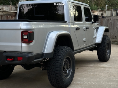 1 2023 Gladiator Jeep Rubicon Stock Suspension Lift 35in Black Rhino Armory Black