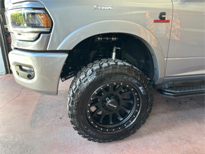 1 2022 2500 Ram Laramie Carli Suspension Lift 25in Method 605 Matte Black