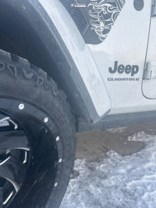 1 2024 Gladiator Jeep Sport Stock Stock Fuel Cleaver Black Milled