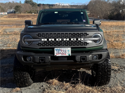 1 2023 Bronco Ford Badlands Readylift Suspension Lift 35in Fuel Brawl Gray