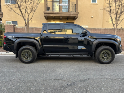 1 2025 Tacoma Toyota Trd Off Road Stock Stock Black Rhino Fuji Green