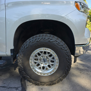 1 2023 Silverado 1500 Chevrolet Ltz Readylift Suspension Lift 4in Kmc Km549 Silver Machined