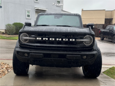 1 2024 Bronco Ford Outer Banks Stock Stock Rough Country 95 Series Gloss Black