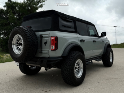 1 2023 Bronco Ford Big Bend Rough Country Leveling Kit Black Rhino Kelso Matte Black