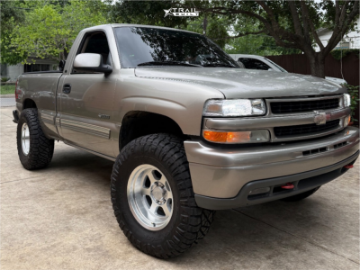 2001 Chevrolet Silverado 1500 - 17x9 -36mm - 9SiX9 Six-1 Deep Truck/suv - Suspension Lift 3" - 35" x 12.5"