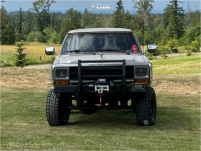 1 1989 Ramcharger Dodge Base Rough Country Suspension Lift 4in Raceline Rockcrusher Black