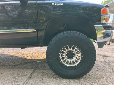 1 1999 Sierra 1500 Gmc Sle Rough Country Suspension Lift 6in Kmc Km552 Silver Machined