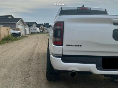 1 2022 1500 Ram Sport Readylift Leveling Kit Method 305 Black