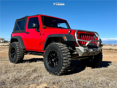 2018 Jeep Wrangler JK - 17x9 12mm - Rock Trix RT109 - Suspension Lift 2.5" - 35" x 12.5"