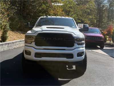 1 2023 2500 Ram Laramie Rough Country Suspension Lift 25in Fuel Quake Black Red