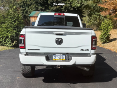 1 2023 2500 Ram Laramie Rough Country Suspension Lift 25in Fuel Quake Black Red