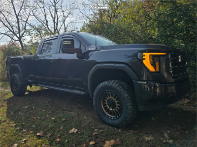 2024 GMC Sierra 3500 HD - 20x9 12mm - KMC Km552 - Leveling Kit - 35" x 12.5"