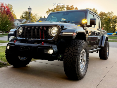 2025 Jeep Gladiator - 17x9 -12mm - Lock Offroad Wheels Combat - Stock Suspension - 35" x 12.5"