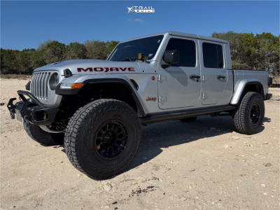 2022 Jeep Gladiator - 17x9 -38mm - Method Mr323 - Suspension Lift 2.5" - 37" x 12.5"