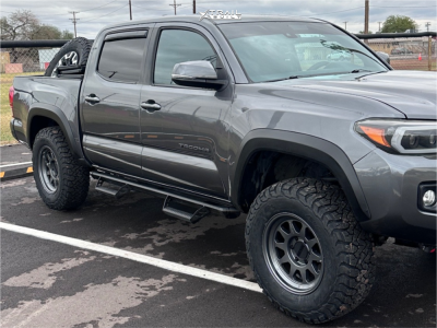 BFGoodrich All Terrain T/A KO3 LT275/70R17 (32.2x10.8R17)
