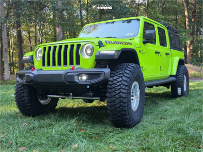 2021 Jeep Gladiator - 17x9 -38mm - Fittipaldi Offroad Fb152 - Suspension Lift 3" - 40" x 13.5"