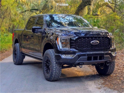 2023 Ford F-150 - 18x9 0mm - Vossen Hfx-1 - Suspension Lift 3" - 35" x 11.5"
