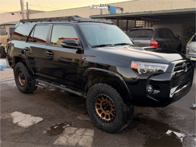 2024 Toyota 4Runner - 17x8.5 0mm - Method 305 - Leveling Kit - 285/70R17