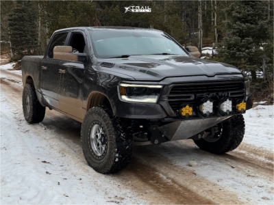 2020 Ram 1500 - 18x9 -12mm - KMC KM549 - Suspension Lift 2.5" - 35" x 12.5"