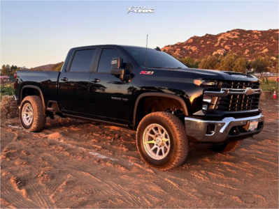 2025 Chevrolet Silverado 2500 HD - 20x10 -24mm - TIS 563bs - Leveling Kit - 295/65R20