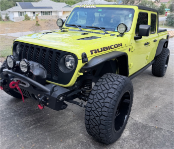 2023 Jeep Gladiator - 20x12 -51mm - Hardrock Commander - Stock Suspension - 35" x 12.5"