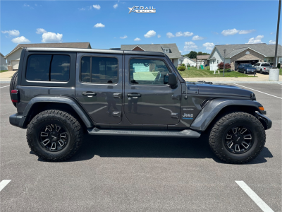 2022 Jeep Wrangler - 18x9 0mm - G-FX Tr21 - Stock Suspension - 35" x 12.5"