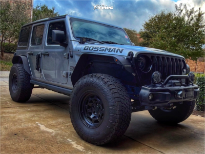 2021 Jeep Wrangler - 17x9 -38mm - Rocktrix RT117 - Suspension Lift 2.5" - 37" x 12.5"