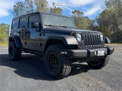 2017 Jeep Wrangler - 17x8.5 -10mm - American Outlaw Maverick - Suspension Lift 2.5" - 295/70R17
