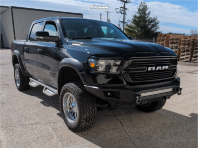 2021 Ram 1500 - 20x12 -44mm - Fuel Triton - Suspension Lift 4" - 35" x 12.5"