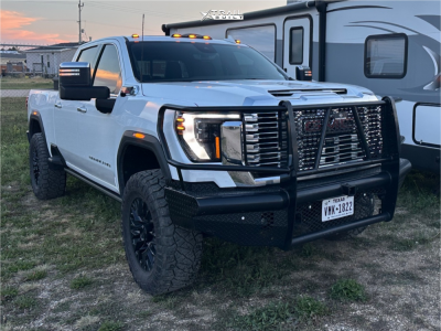 2024 GMC Sierra 2500 HD - 20x9 20mm - Fuel Flame 8 - Suspension Lift 3" - 37" x 12.5"