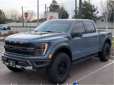 2023 Ford F-150 - 17x8.5 25mm - Method Mr323 - Stock Suspension - 317/80R17