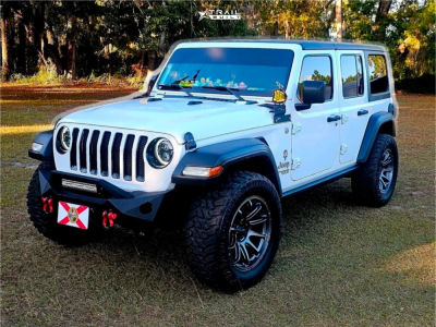 2020 Jeep Wrangler - 20x9 0mm - Fuel Variant - Leveling Kit - 35" x 12.5"
