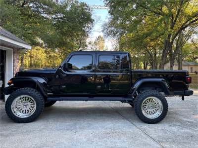 2024 Jeep Gladiator - 22x12 -40mm - Fuel Forged Ff109 - Suspension Lift 3.5" - 37" x 12.5"