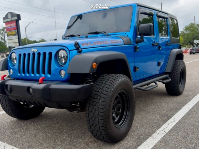 2016 Jeep Wrangler - 17x9 -12mm - Rough Country Steel Wheel - Suspension Lift 2.5" - 35" x 12.5"