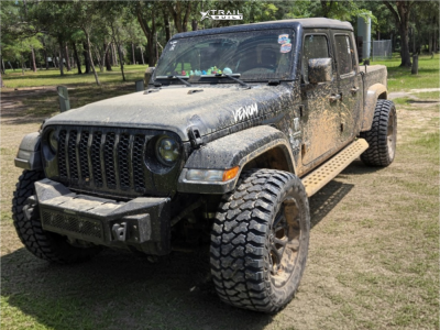 2021 Jeep Gladiator - 20x10 -18mm - Torque Tw404c - Air Suspension - 33" x 14.5"