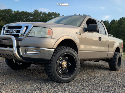 2004 Ford F-150 - 20x12 -44mm - Moto Metal Mo977 - Suspension Lift 3.5" - 33" x 12.5"