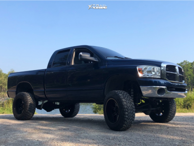 2006 Dodge Ram 2500 - 20x12 -51mm - Toxic Widow - Suspension Lift 6" - 35" x 12.5"