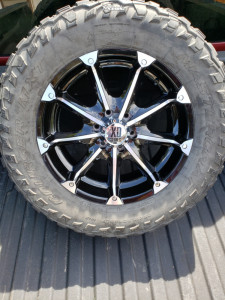 2015 Chevrolet Silverado 1500 - 20x9 18mm - XD Badlands - Suspension Lift 7" - 35" x 12.5"