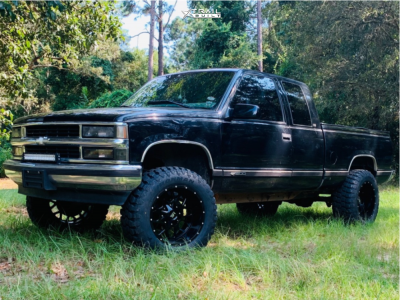 1998 Chevrolet C1500 - 20x12 -44mm - Hardrock Gunner - Suspension Lift 7" - 35" x 12.5"
