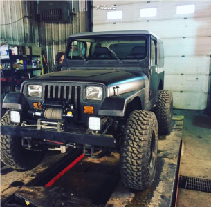 1990 Jeep Wrangler - 17x8 -6mm - Pro Comp Series 51 - Suspension Lift 6" & Body 3" - 37" x 12.5"