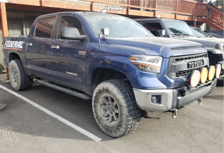 2015 Toyota Tundra - 17x8.5 15mm - ALPHAequipt Command - Suspension Lift 3" - 35" x 12.5"