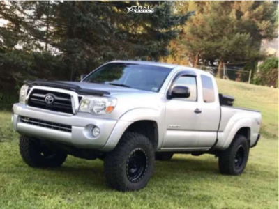 2008 Toyota Tacoma - 17x8.5 0mm - Method Double Standard - Suspension Lift 3" - 285/75R17