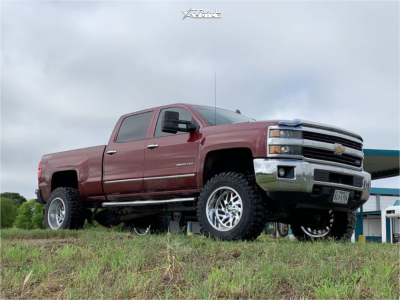 2015 Chevrolet Silverado 2500 HD - 20x12 -43mm - Fuel Triton D609 - Suspension Lift 6" - 37" x 12.5"