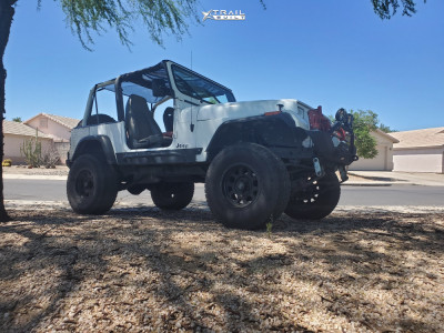 1994 Jeep Wrangler - 16x8 0mm - XD Enduro - Suspension Lift 4.5" - 33" x 12.5"
